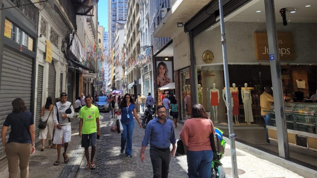 Dia 20 de outubro é feriado? Saiba quando é comemorado o Dia do Comerciário Comércio do Rio de Janeiro